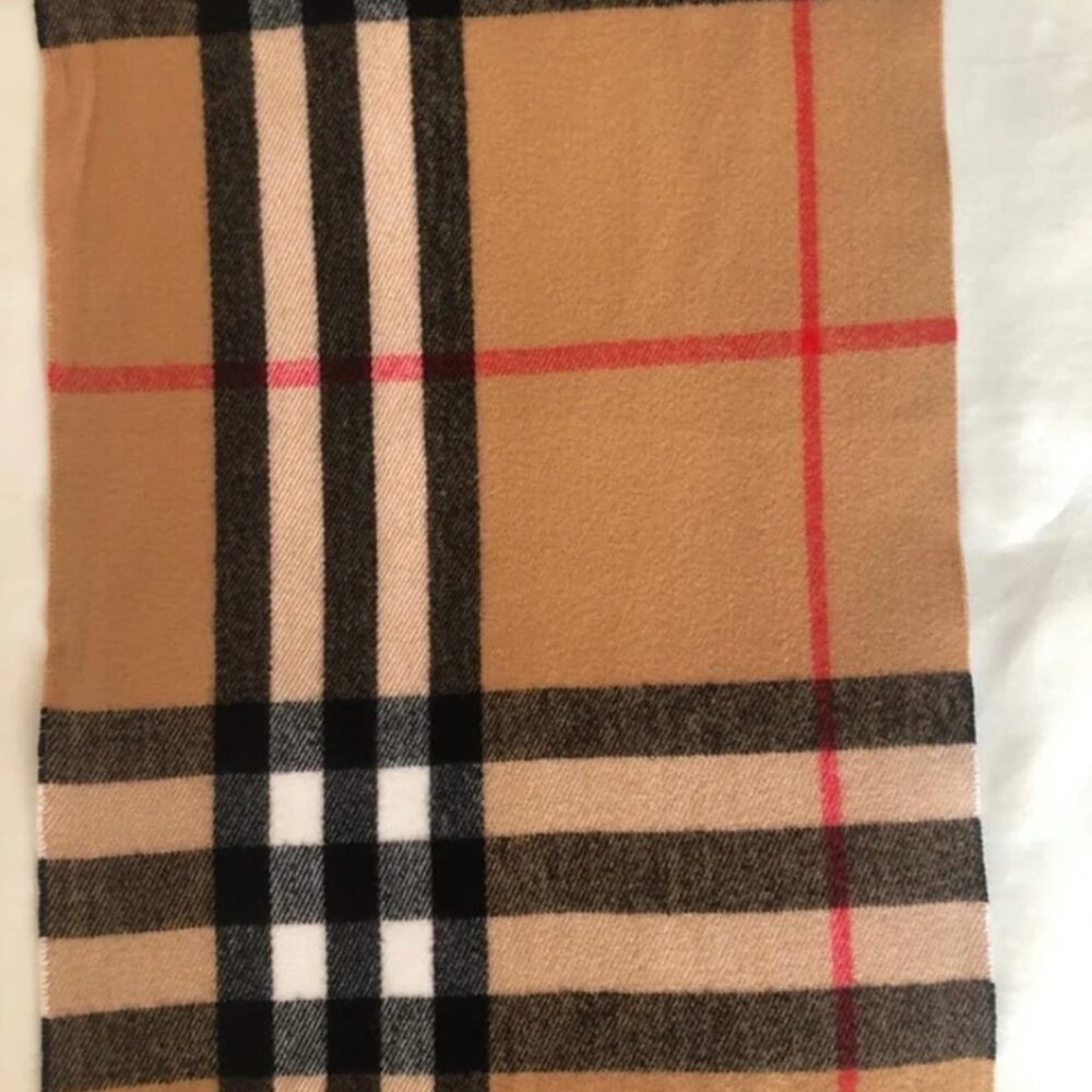 Burberry Classic Check Scarf - Picture 3 of 4